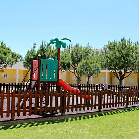 Vibrant Family In Vale De Parra, Guia *